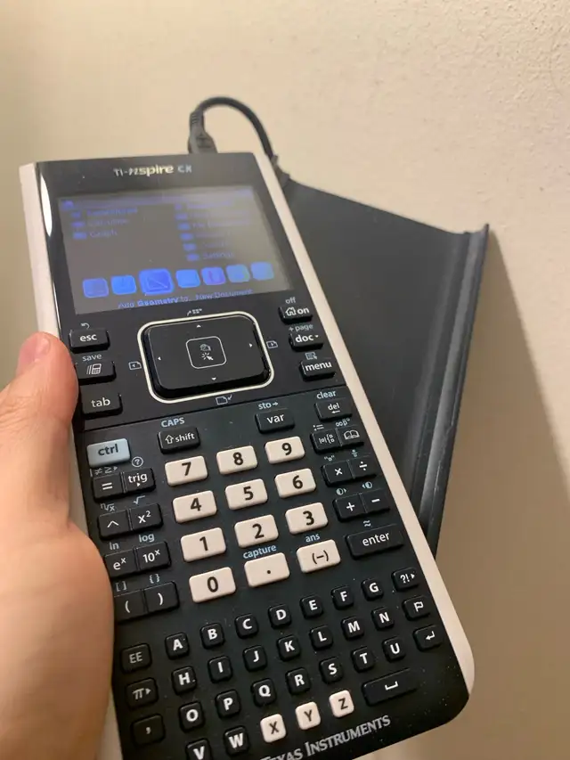 Texas Instruments TI-nspire CX Graphing Calculator  in General Electronics in Burnaby/New Westminster - Image 2