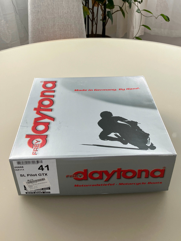 Motorcycle boots by Daytona dans Femmes - Chaussures  à Laval/Rive Nord - Image 3