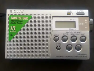 Vintage Sony ICF-M260 FM/AM PPL Synthesized Radio, View more