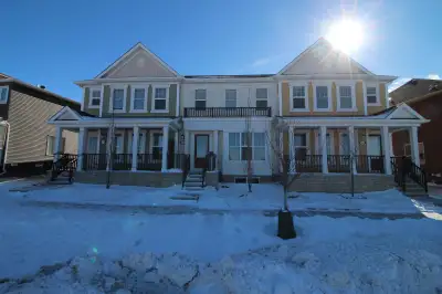 Town Home 3 Bed Rooms, 2.5 Bathroom, Double Garage and Balcony