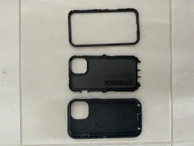 Otterbox iPhone Case Defender Pro  14/15/16e Black, View more