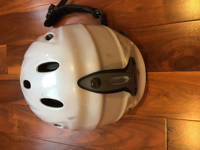 GIRO SKI Sports Helmet, Size S in Ski in City of Toronto - Image 3