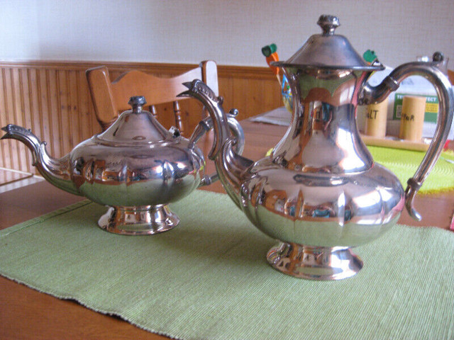 Silverset  silverplate tea/coffee set in Kitchen & Dining Wares in Bridgewater - Image 2