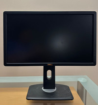 Two Excellent conditioned Dell 22” U2212 HMc monitors