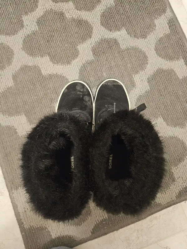 Sorel winter boots in Women's - Shoes in Markham / York Region - Image 6