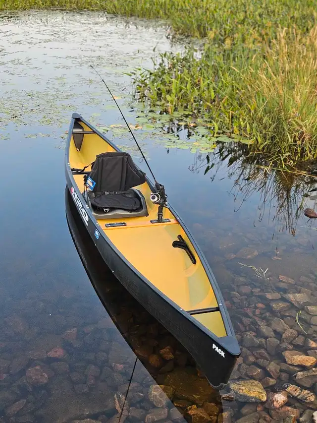 H2O Lightweight Canoes in Other in Saint John - Image 9