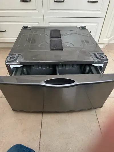 Samsung Washer/Dryer Pedestal, View more