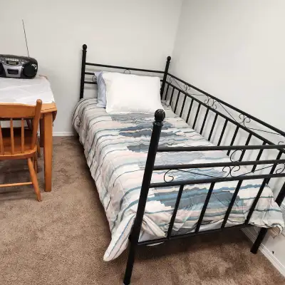 Studio suite furnished new reno Mount Pleasant