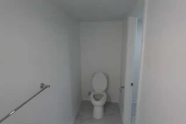 Basement Apartment For Rent (2 bed 1 bath) Mississauga in Long Term Rentals in Mississauga / Peel Region - Image 9