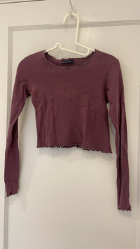 Brandy Melville Cropped Long Sleeve