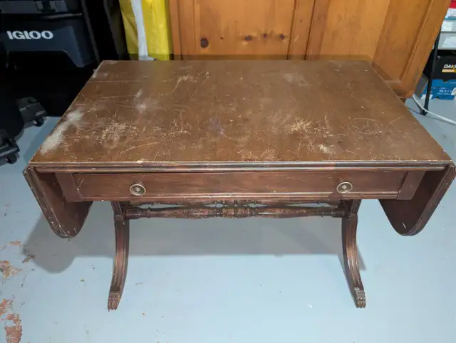 Drop Leaf Side Table in Dining Tables & Sets in Hamilton - Image 2