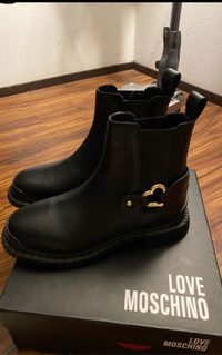Love Moschino boots 