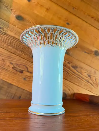 Nymphenburg white and gold Perl porcelain vase, View more