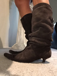 STEVE MADDEN SUEDE BOOTS!!! Size 6