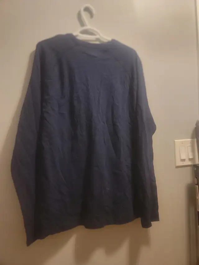 New GAP men's shirt long sleeve in Men's in Calgary - Image 5