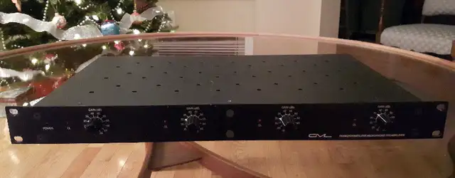 George Massenburg GML 8304 Four-Channel Microphone Preamp MicPre in Pro Audio & Recording Equipment in City of Toronto - Image 2