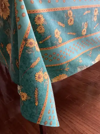 Nappe provençale ANTI-TACHE , NEUVE. Voir description., View more