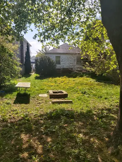 PARKING OR STORAGE SPACE FOR RENT 169 AUGUST AVENUE (PHARMACY AVENUE & DANFORTH AVENUE) & 93 HEALE A...