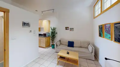 Fully Furnished 1-Bedroom Apartment – Month-to-Month Lease