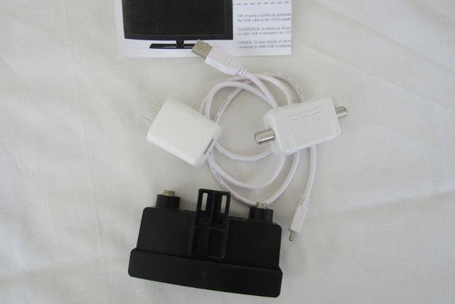 Winegard LNA-200 XT Digital HDTV Preamplifier TV Antenna Booster in General Electronics in Cole Harbour - Image 2