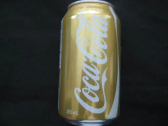 Coca Cola Gold Medal Hockey Vancouver 2010 Olympics Full Can in Arts & Collectibles in Oakville / Halton Region - Image 5