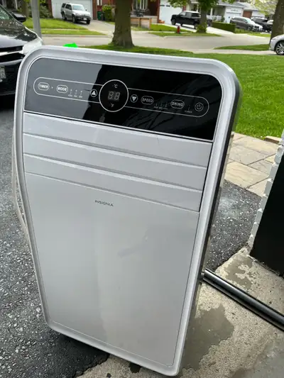 12000 btu insignia portable air conditioner fully functional , View more