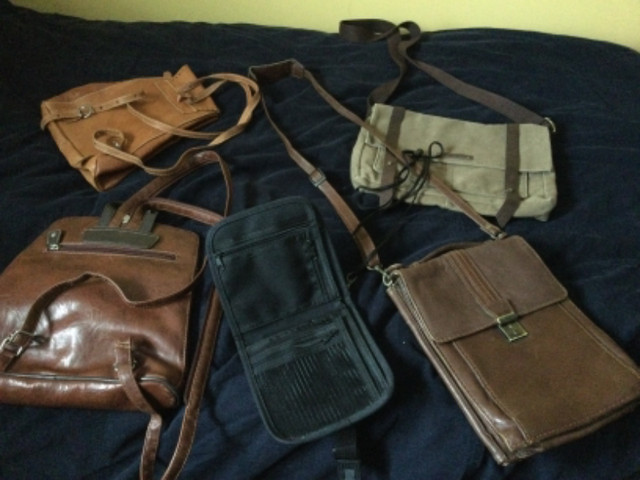 Purses & Bags in Women's - Bags & Wallets in Kingston
