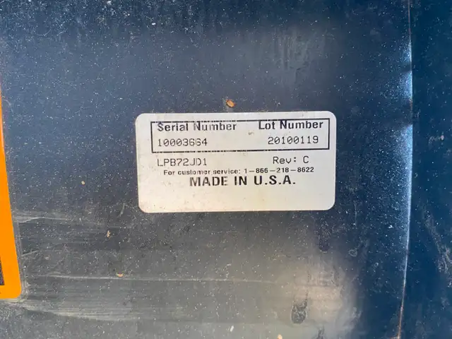 John Deere LPB72JD1 72" snow blade in Other in London - Image 5