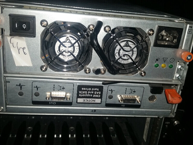 Dell PowerVault MD AMP01 15-Bay sas Storage Array with Power Sup dans Autre  à Ville de Montréal - Image 3