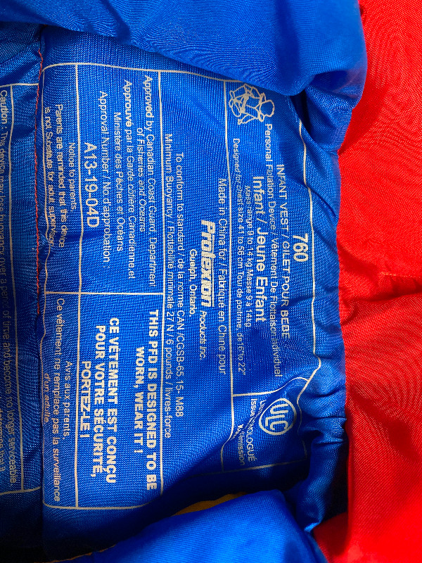 Infant life jacket in Other in Norfolk County - Image 4