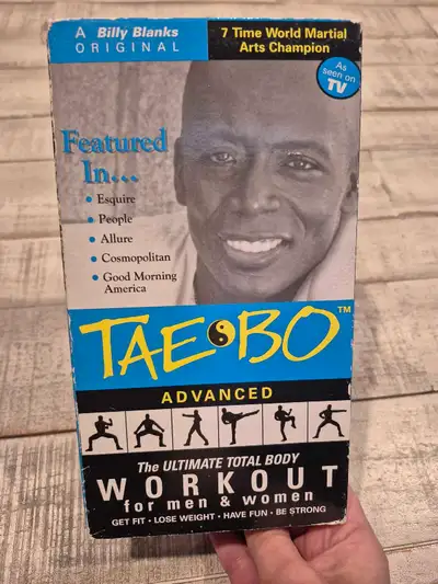 Get ready to kick, punch, and sweat your way to fitness with this collection of Billy Blanks Tae Bo...