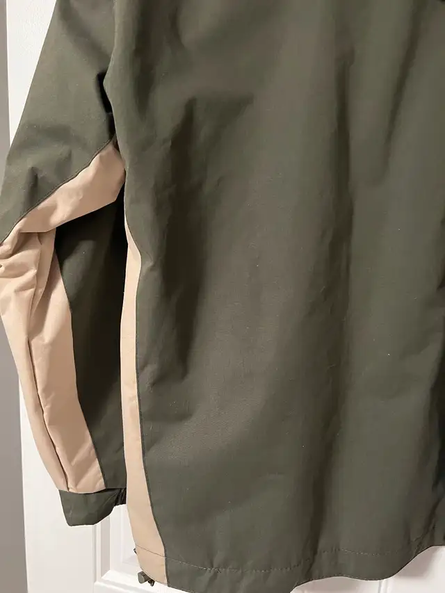 Reversible Men’s Jacket - Size Large in Men's in Edmonton - Image 3