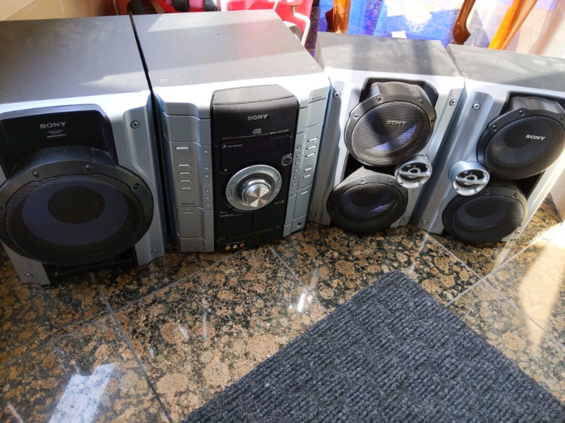 Sony Quad Speaker System with Builtin CD, VCR, Radio Support