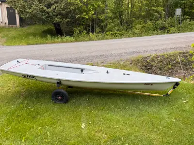2007 Laser Performance Hull (100% dry Hull) Many upgrades -ILCA 6 Bottom mast -ILCA 7 Bottom mast -T...