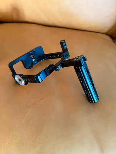 Niceyrig Camera Cage for Sony A7 IV / A7R IV / A7S III / A1 – Like New Durable aluminum cage with mu...