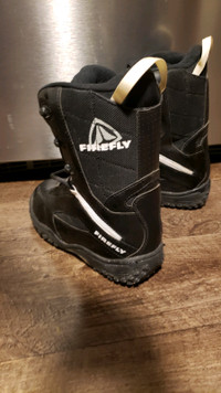 New Snowboard boots Size 5.5

