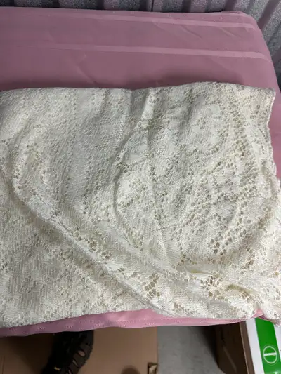 Clearance - Lace tablecloth (oblong), View more