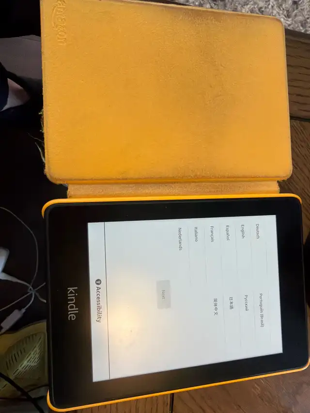 Kindle 10th Generation  in General Electronics in Barrie - Image 2
