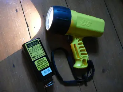 Lampe sous-marine UK C8 / UK C8 Underwater Lamp, View more