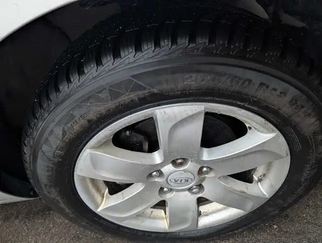 Kumho All Weather Tires 205/60R/16 in Tires & Rims in Oshawa / Durham Region - Image 7