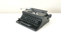 American Girl Kittredge Retired Black Typewriter/Mini typewriter