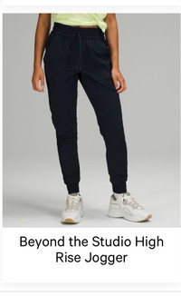  Beyond the studio high rise jogger (true navy) 