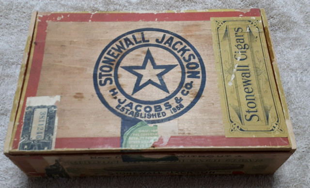 Stonewall Jackson Cigar Box 50 in Arts & Collectibles in Leamington
