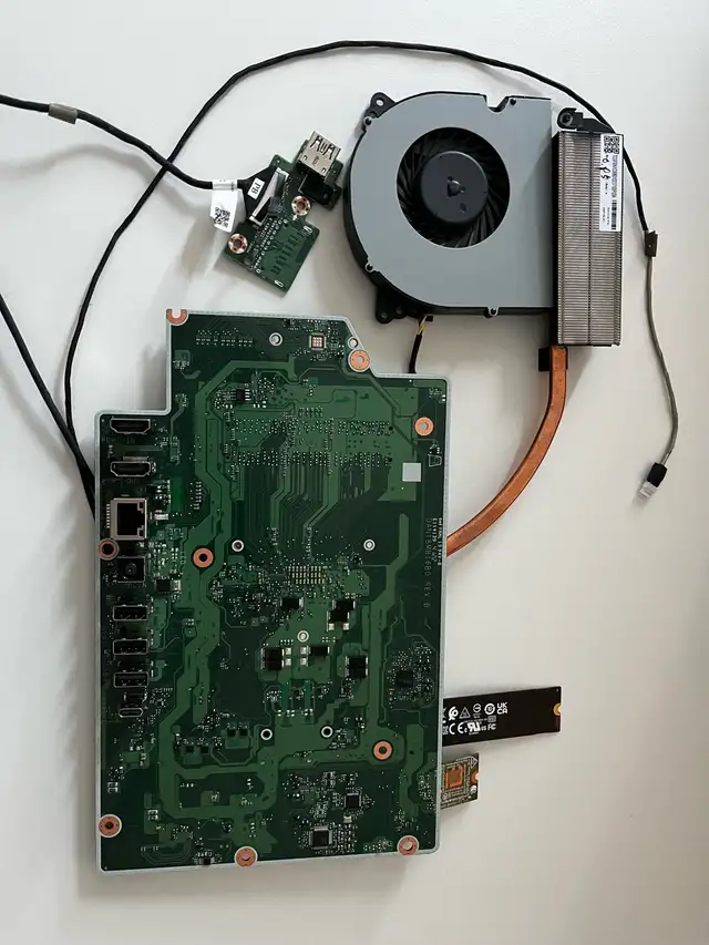 HP laptop mobo in Laptops in Kingston - Image 3