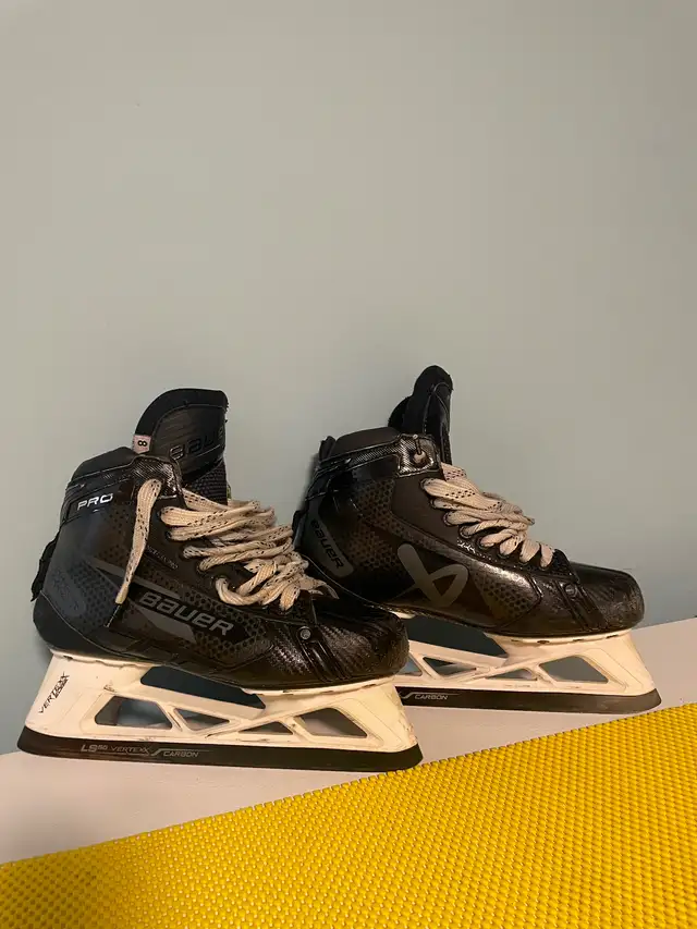 Patins de gardiens ‘Bauer pro’ hockey in Hockey in City of Montréal - Image 2