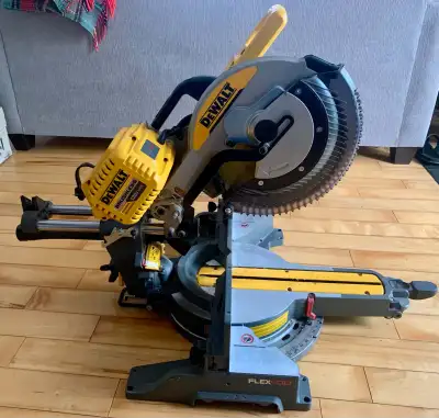 DeWalt DHS790 12" FLEXVOLT Dual-Bevel Sliding Compound Mitre Saw - $775 OBO. Excellent condition and...