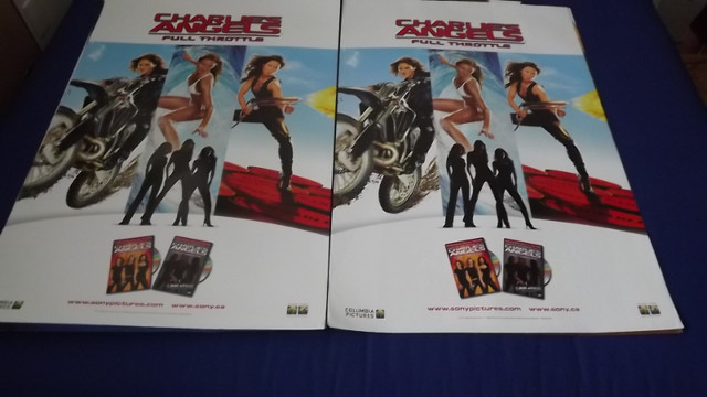CAMERON DIAZ & LUCY LIU/CHARLIES ANGELS  MOVIE POSTERS BUNDL in Arts & Collectibles in City of Toronto - Image 2