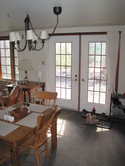 2 BR apt edge Queen's main campus - furnished and all inclusive