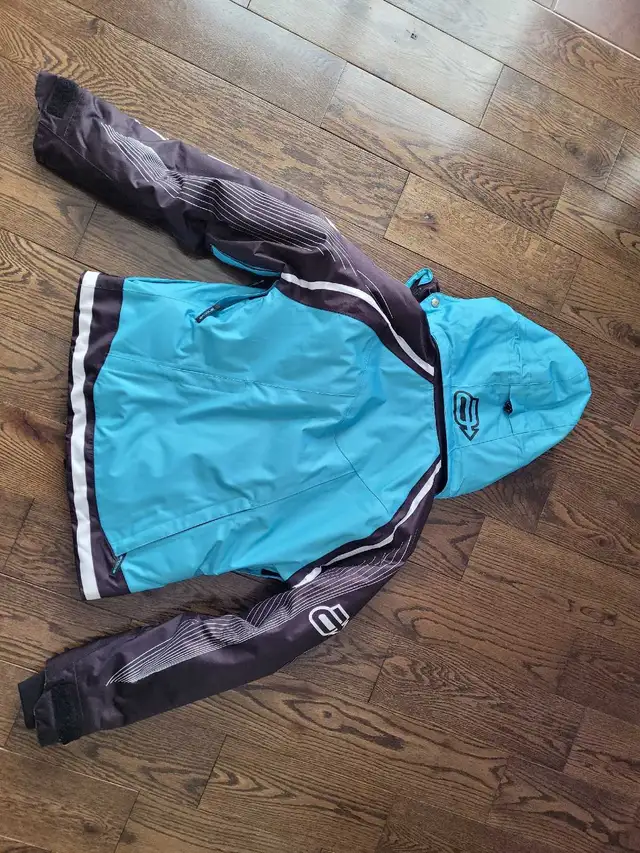 Arctiva - Women's XS - Winter Jacket in Women's - Tops & Outerwear in Kitchener / Waterloo - Image 2