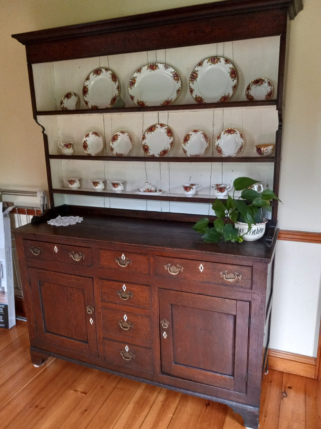 1800s oak welsh dresser  in Hutches & Display Cabinets in Owen Sound